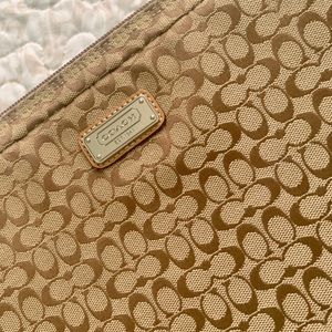 Designer laptop travel case 💻